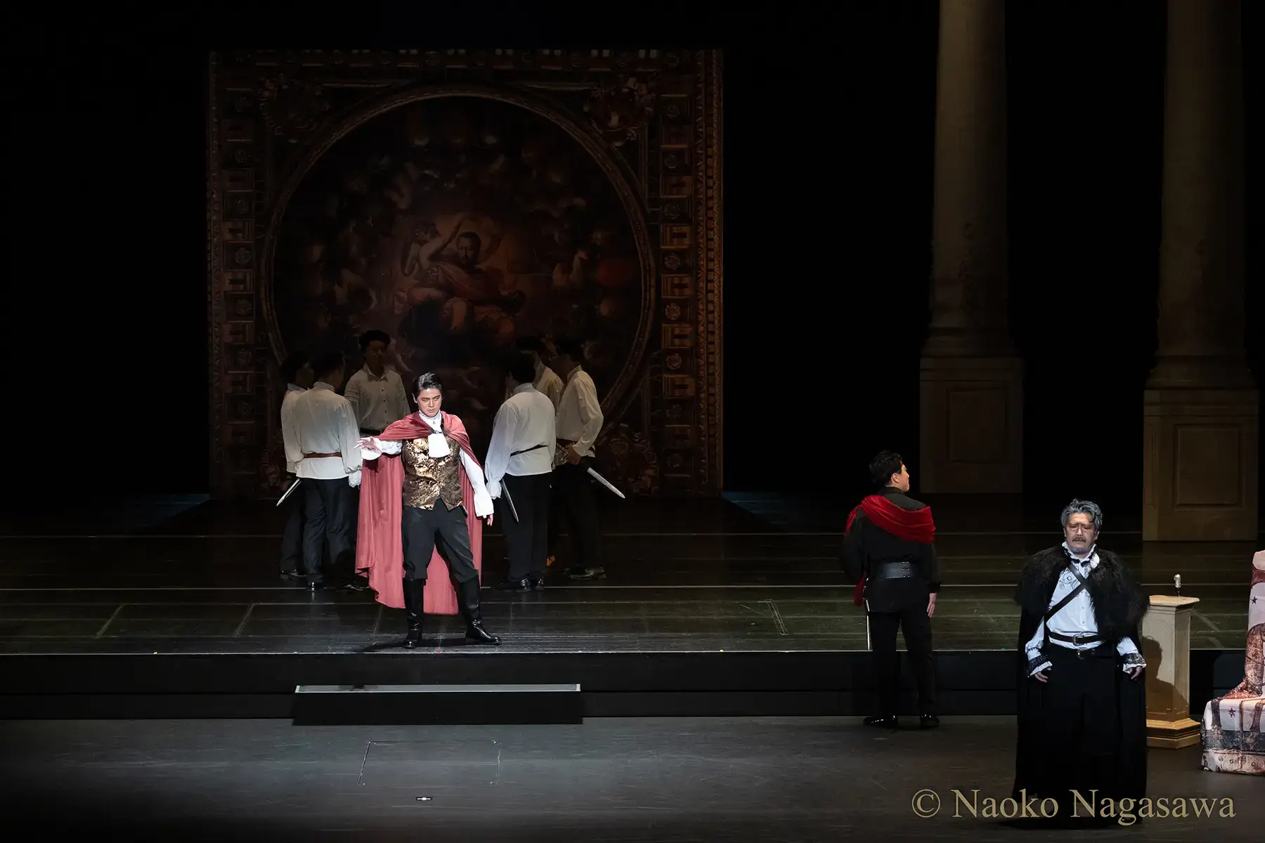 カルロはエルナーニの捜索を命ずる。