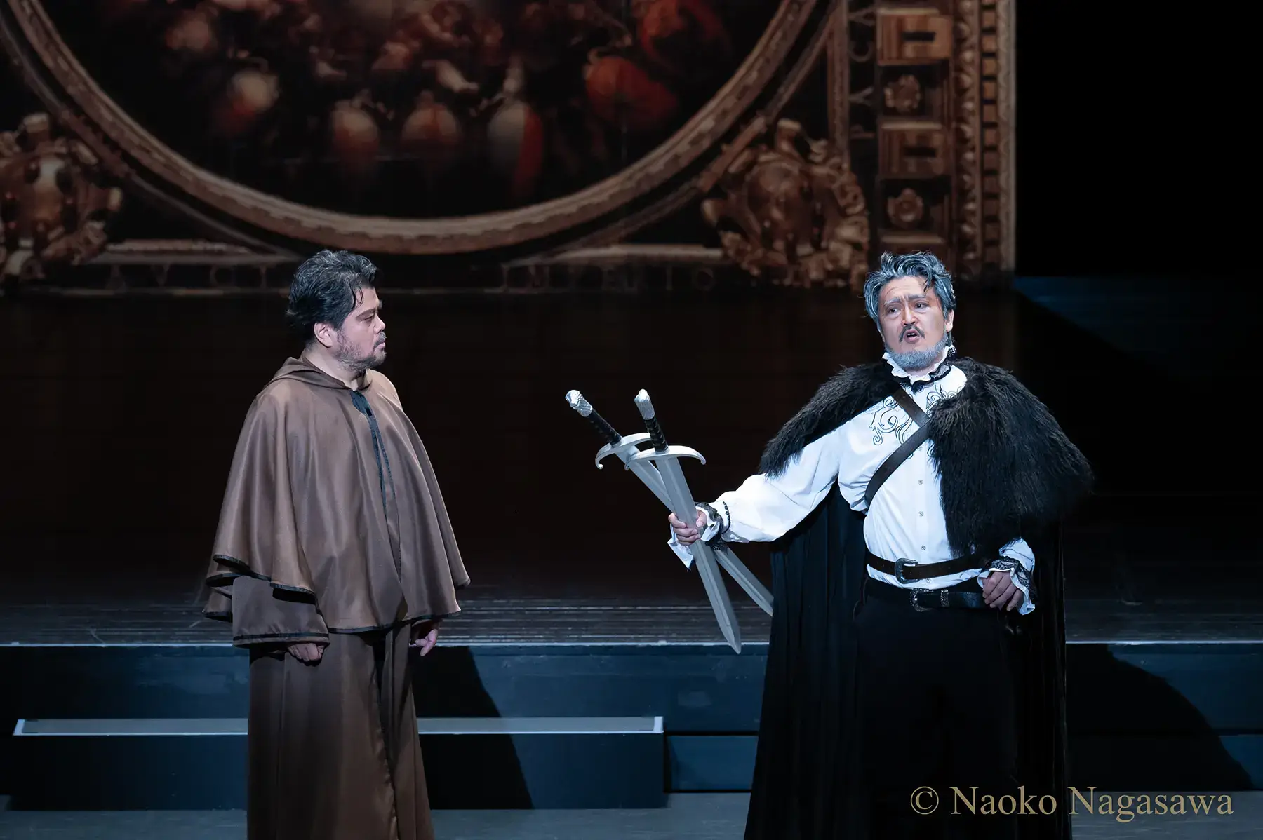 シルヴァはエルナーニに決闘を申し込む。